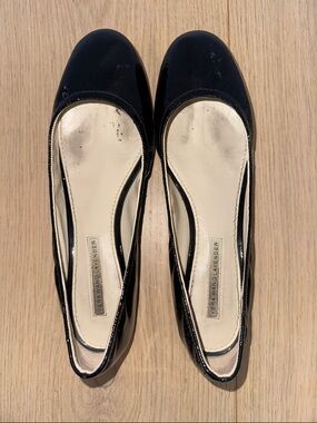 VERA WANGLavender Label! Black Patent Leather Flats. CLASSIC! Beautiful!